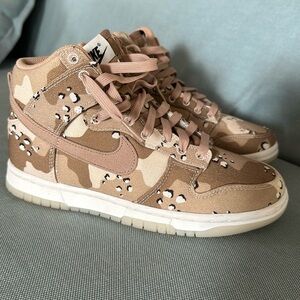Women’s 6 Nike Dunk High Desert Camo